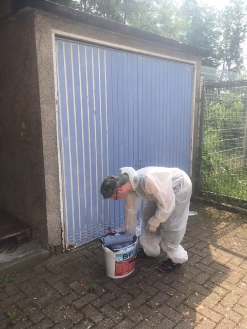 Garagentor neu - Tierheim Karlsruhe